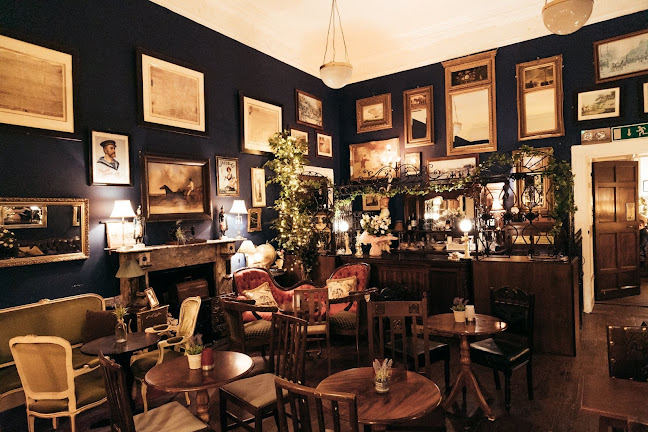 Comentarii opinii despre The Parlour Vintage Tea Rooms