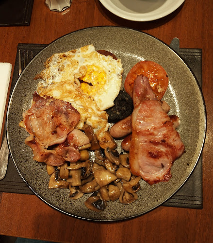 Corner House Bistro - Hospitality and gastronomy