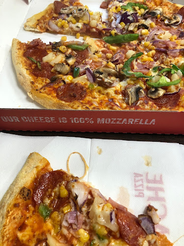 Comentarii opinii despre Apache Pizza Swords