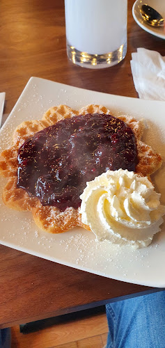 Waffle House Crescent - Hospitality and gastronomy