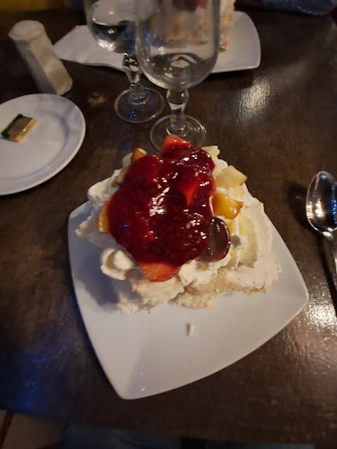 Tyrrellspass Castle - Tyrrellspass