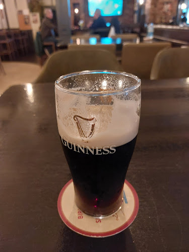 Mount Oval Bar & Restaurant - Hospitality and gastronomy