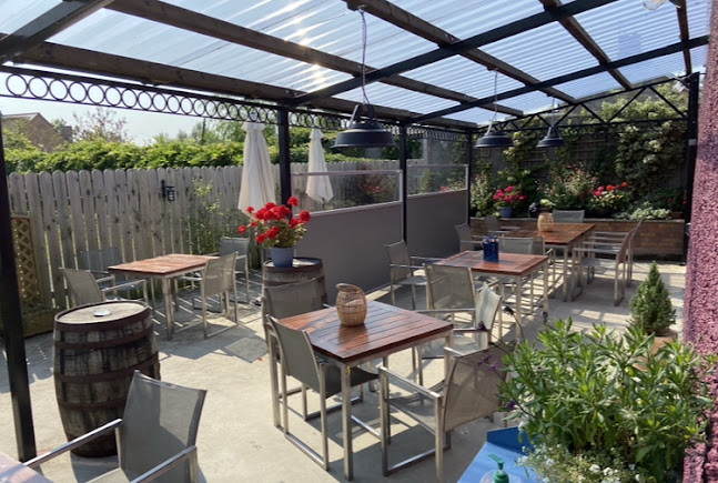 Opinii despre The Village Inn, Bar and Restaurant, Ballinahown în Ballynahown - Hospitality and gastronomy