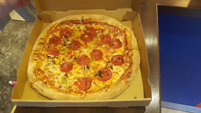 Opinii despre Emri's Takeaway în Collinstown - Hospitality and gastronomy