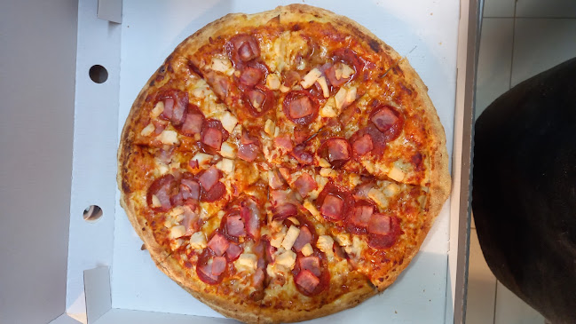 Lam's & Eskimo Pizza Athlone