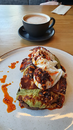 Unit 5, The Elysian, Eglinton St, Ballintemple, Cork, T12 KTD1