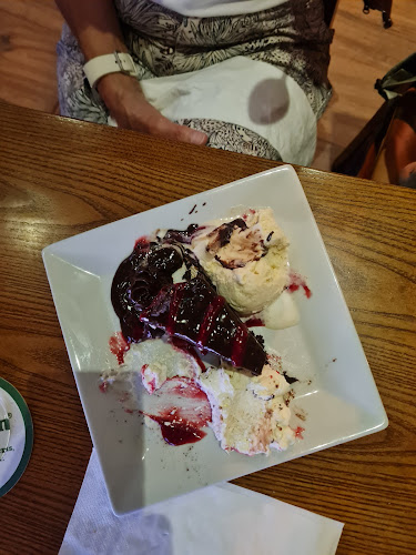 Stoop Your Head - Hospitality and gastronomy