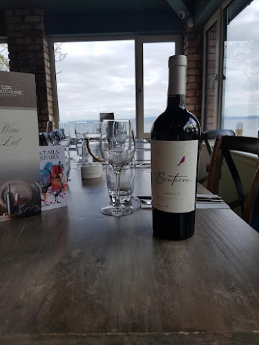 The Boathouse Bar/Restaurant - Redcastle