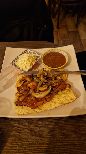 The Sandpit House Bar - Hospitality and gastronomy