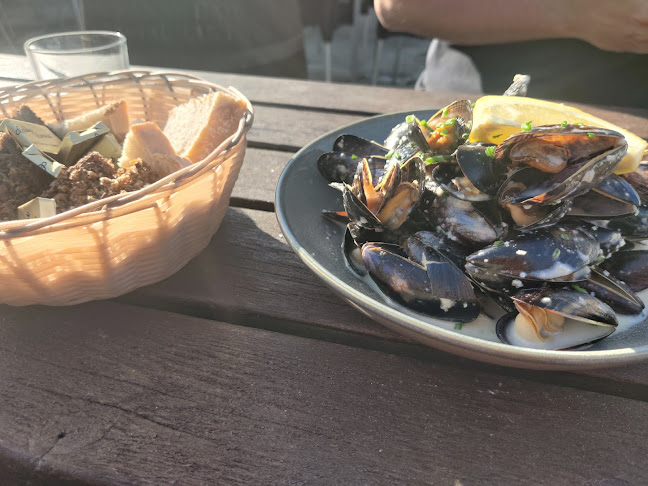 Mary Ann's Bar and Restaurant - Hospitality and gastronomy