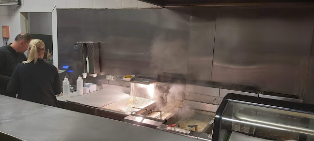 Looney's Chipper - Hospitality and gastronomy