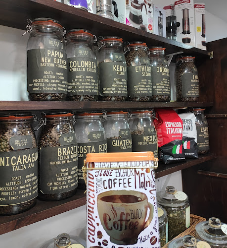 Comentarii opinii despre Three Spoons