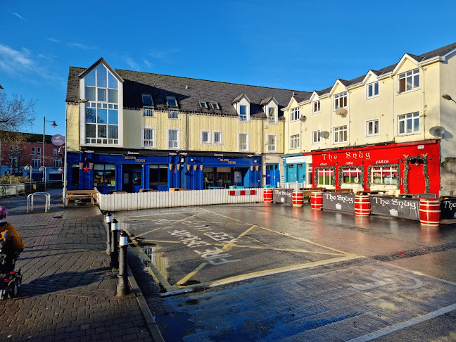 The Snug Bar - Hospitality and gastronomy