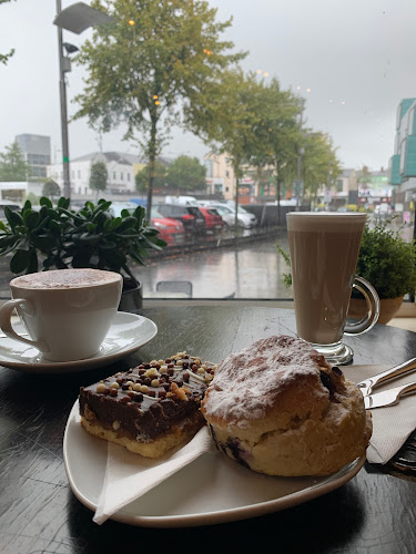 Opinii despre Cafe Plaza în Navan - Hospitality and gastronomy