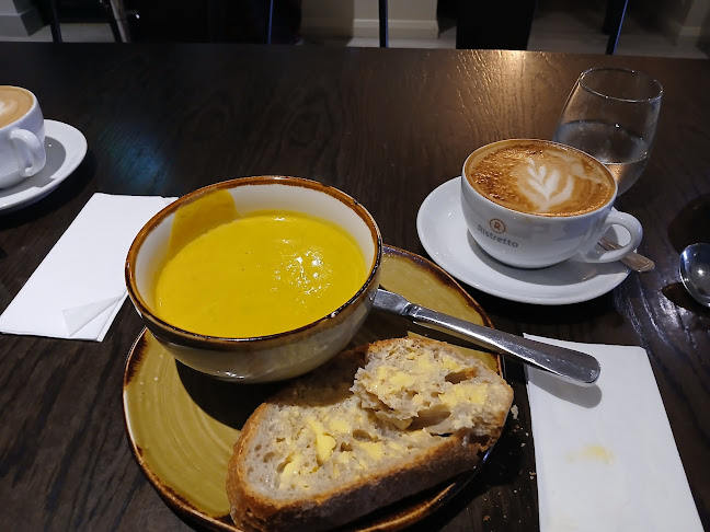 Benny & Co coffee bar & restaurant - Hospitality and gastronomy