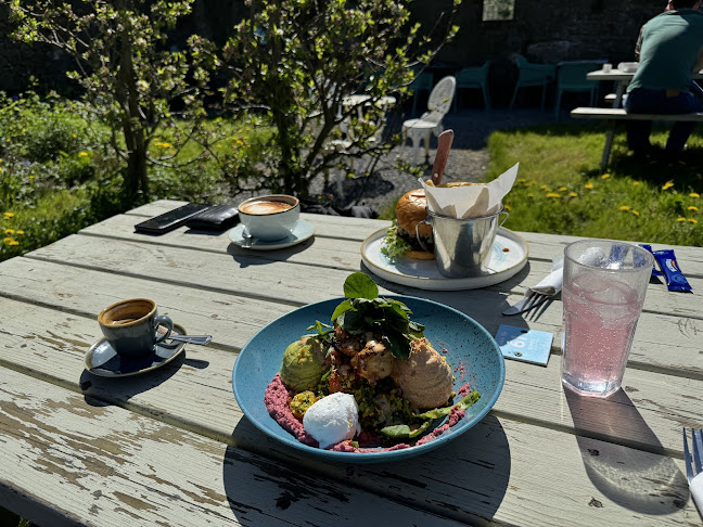 Comentarii opinii despre Bowe's Foodhall & Cafe