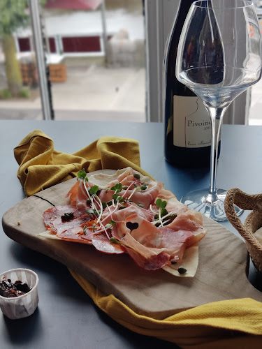 Comentarii opinii despre L'Atitude 51 Wine Bar