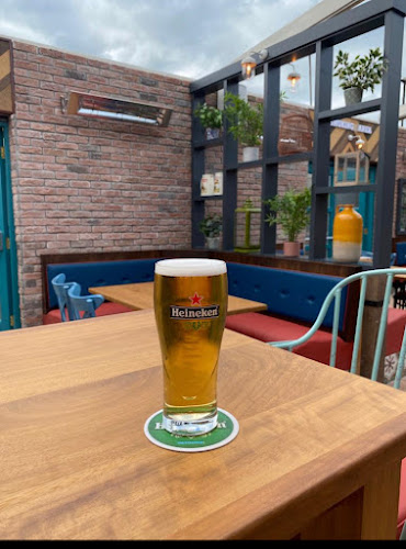 Opinii despre Carpenters Bar Lounge & Restaurant în Carlow - Hospitality and gastronomy