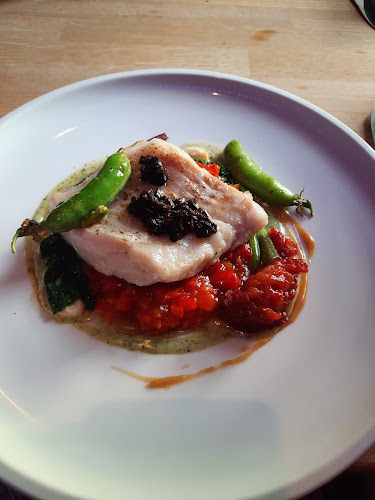 One Hundred Degrees Restaurant and Wine Bar - Hospitality and gastronomy