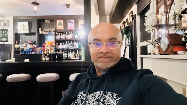 Pat Cohan's Gastro Pub - The Quiet Man Bar - Cong