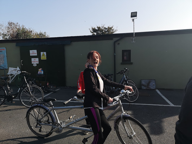 Comentarii opinii despre D. Kirwan/Mulhearne Foodstore "Danny's"