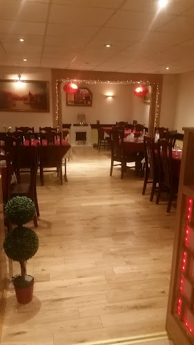 Opinii despre The Palace Restaurant & TakeAway în Newbridge - Hospitality and gastronomy