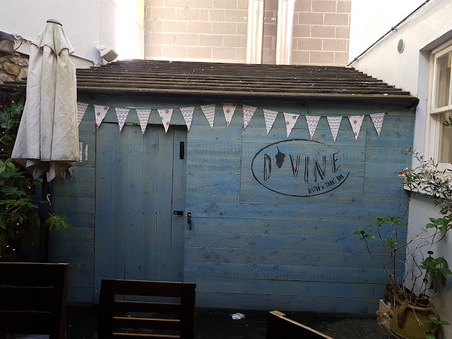 D'Vine Bistro & Tapas Bar