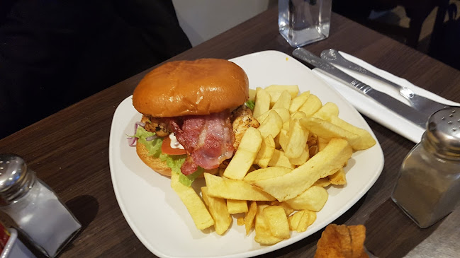 Comentarii opinii despre Noel‘s Restaurant & Takeaway