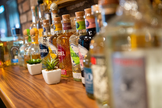 Opinii despre The Railway Bar & Lincoln's Sligo în Sligo - Hospitality and gastronomy