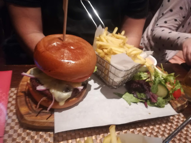 Comentarii opinii despre Jones Bar