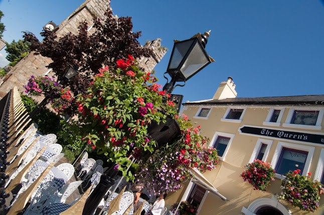The Queens Bar - Hospitality and gastronomy