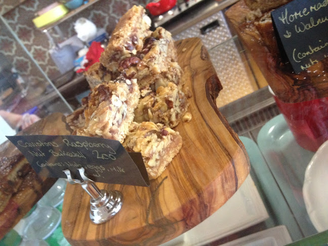 Comentarii opinii despre Red Bird Cafe