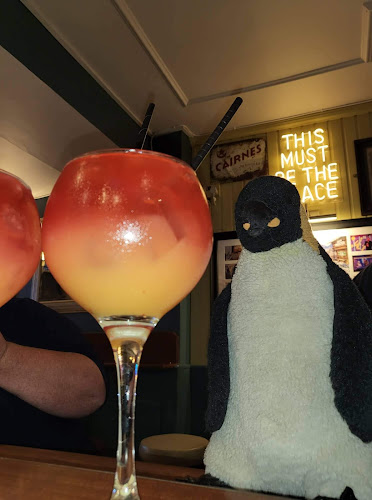 Comentarii opinii despre John Lee's Bar & Venue