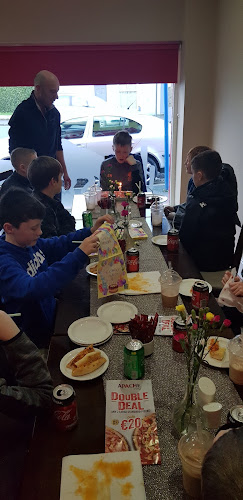 Comentarii opinii despre Apache Pizza Ardee