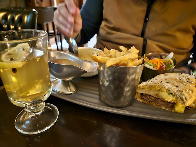 Keanes Oranmore - Hospitality and gastronomy