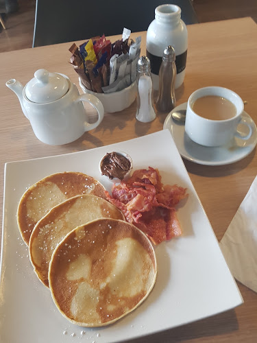 Comentarii opinii despre No.5 Coffee House