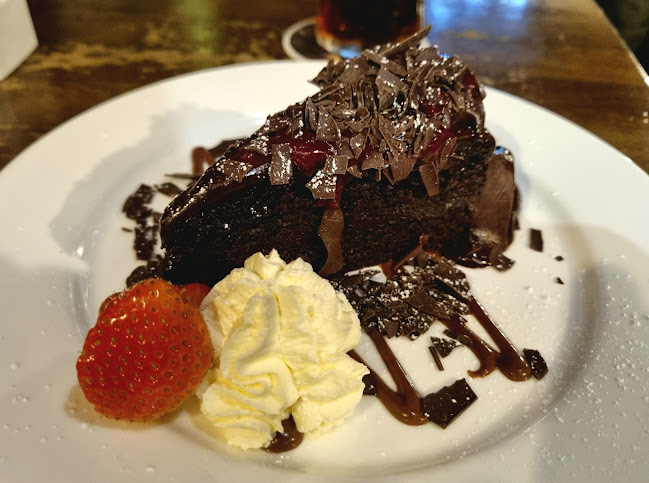 Olde Castle Seafood Bar