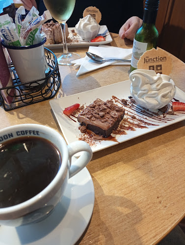 Comentarii opinii despre The Junction