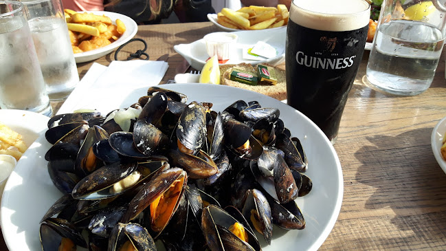 Stoop Your Head - Hospitality and gastronomy