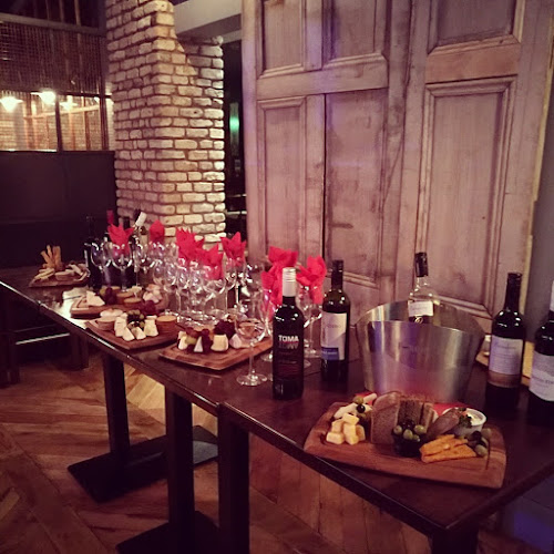 Capones - Hospitality and gastronomy