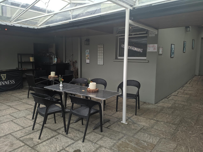 The Crowe's Nest Pub & Bistro - Cong