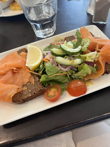 210 Upper Salthill Rd, Galway, H91 YR99