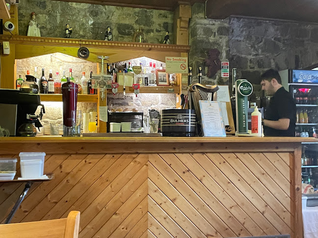 Tyrrellspass Castle - Tyrrellspass