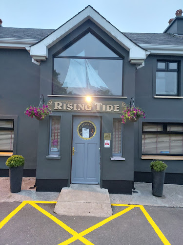 The Rising Tide Bar - Hospitality and gastronomy