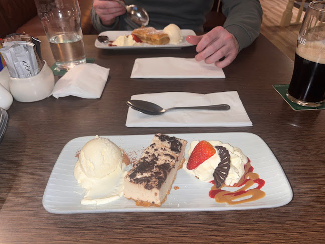 Opinii despre The Red Gap Bar & Restaurant în Barnaderg - Hospitality and gastronomy