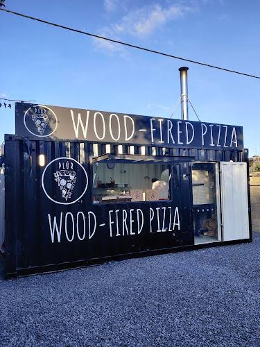 Opinii despre Plur Wood-Fired Pizza (Thomastown) în New Ross - Hospitality and gastronomy