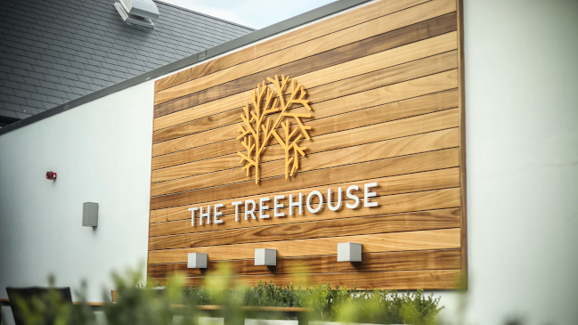 Comentarii opinii despre The Treehouse Restaurant