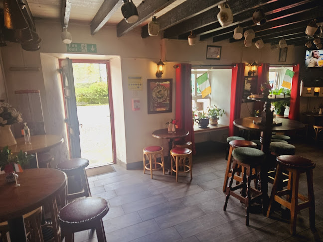 Beehive Bar, Gortroe, Connonagh, Co. Cork