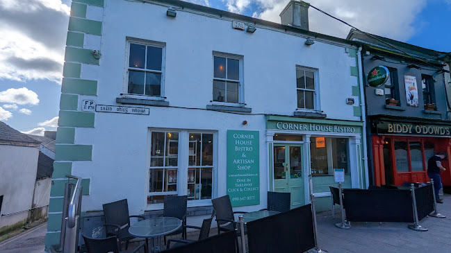 Corner House Bistro - Hospitality and gastronomy