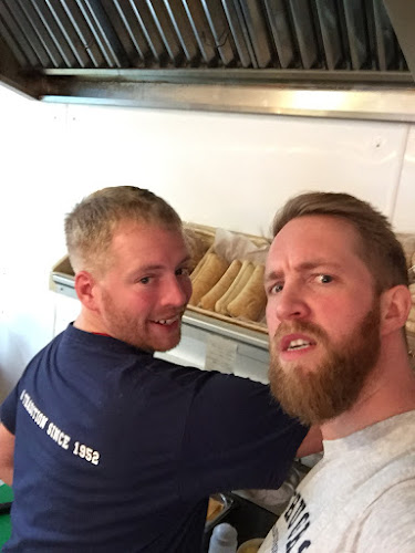 Comentarii opinii despre McHugh's Cafe